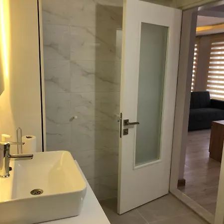 아파트 Balcova Luxury Residences (adults Only) 이즈미르